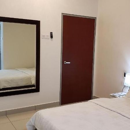 S Rose Hotel Sepang Eksteriør bilde